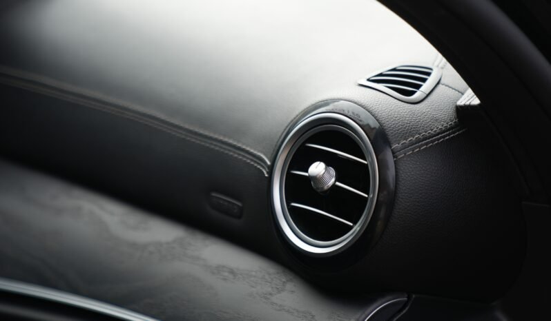 
								Mercedes E43 AMG full									