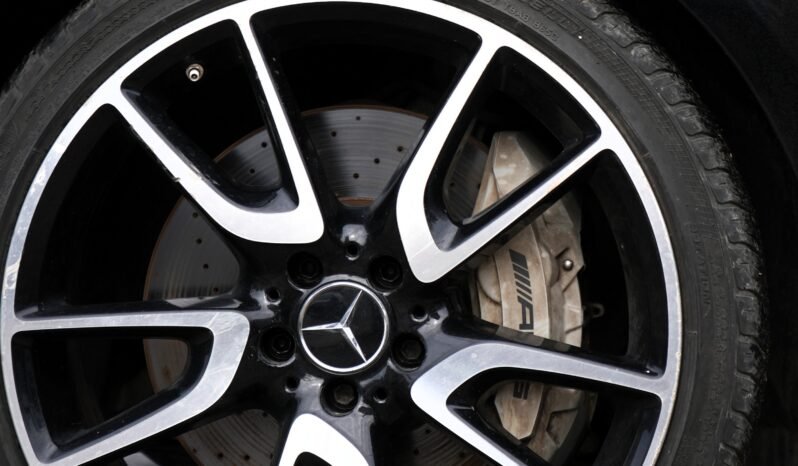 
								Mercedes E43 AMG full									