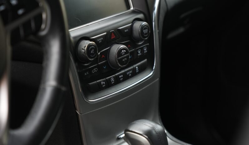 
								Jeep Grand Cherokee full									