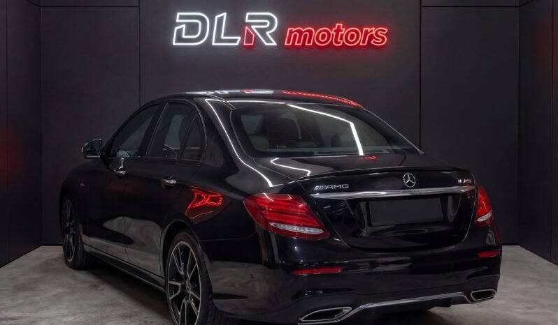 
								Mercedes E43 AMG full									