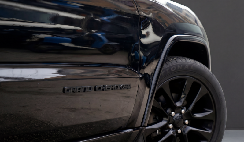 
								Jeep Grand Cherokee full									