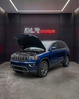 
										Jeep Grand Cherokee Navy full									