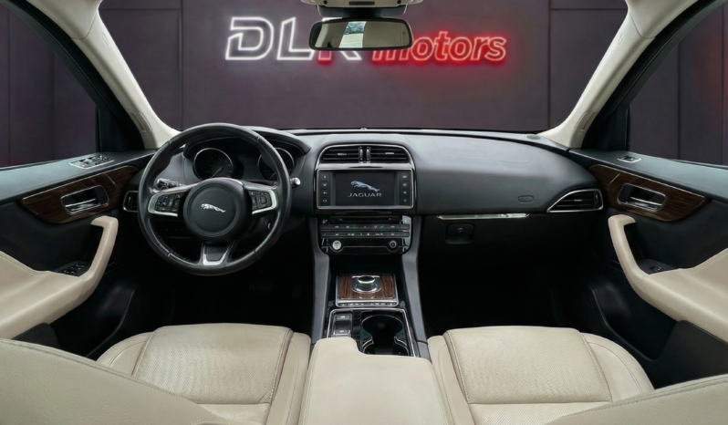 
								Jaguar F-PACE full									