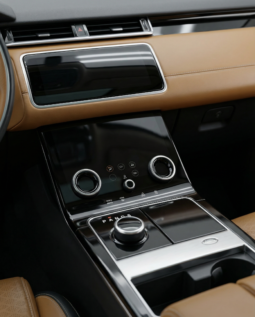 
										Range Rover Velar full									