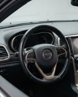 
										Jeep Grand Cherokee Navy full									