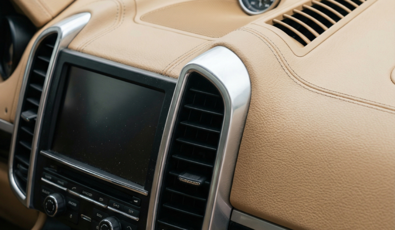 
								Porshce Cayenne full									