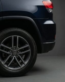 
										Jeep Grand Cherokee Navy full									