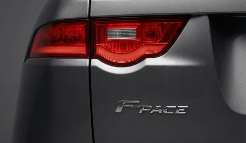 
								Jaguar F-PACE full									
