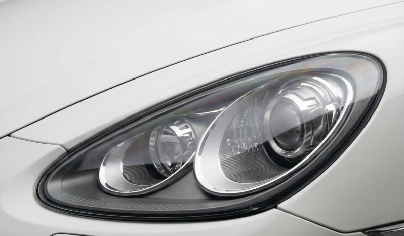 
								Porshce Cayenne full									