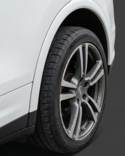 
										Porshce Cayenne full									