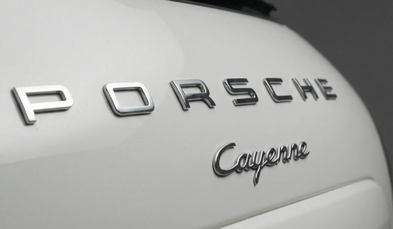 
								Porshce Cayenne full									